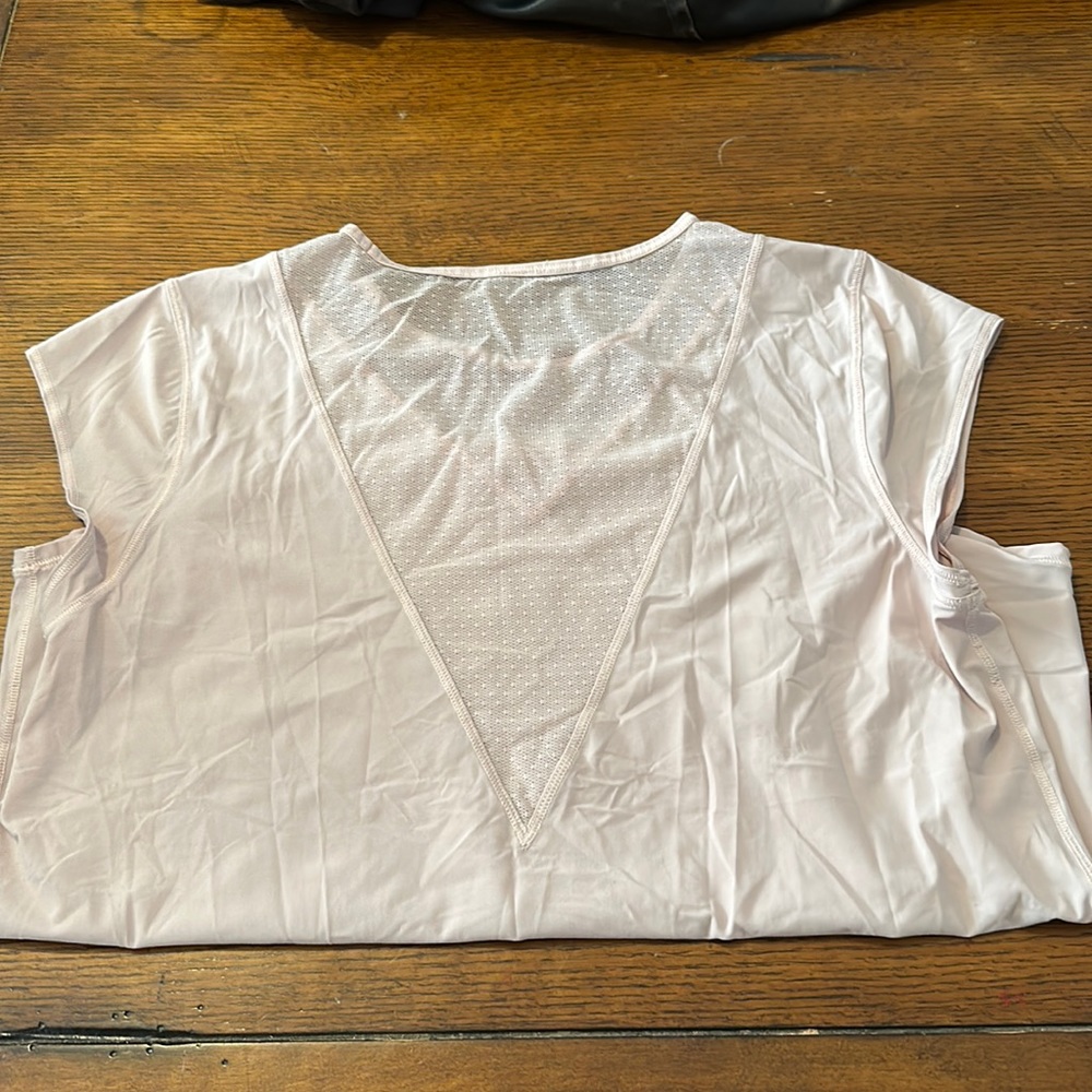 Lulu lemon workout top